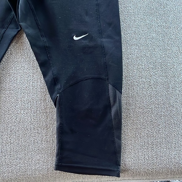 Nike capris - Picture 2 of 3